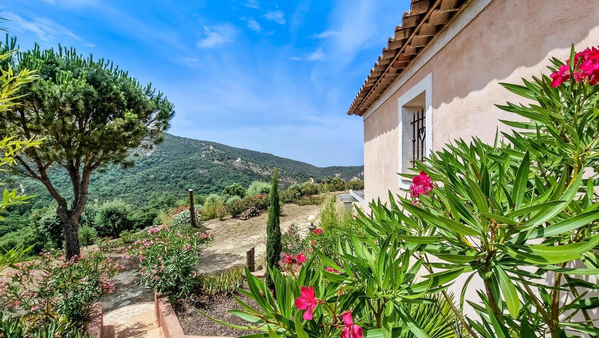 Villa La Lanterne Le Plan-de-la-Tour エクステリア 写真